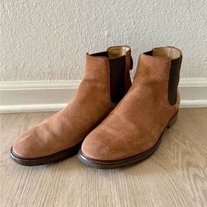 Clark’s Tan Clarkdale Chelsea Boot - Size 9 M